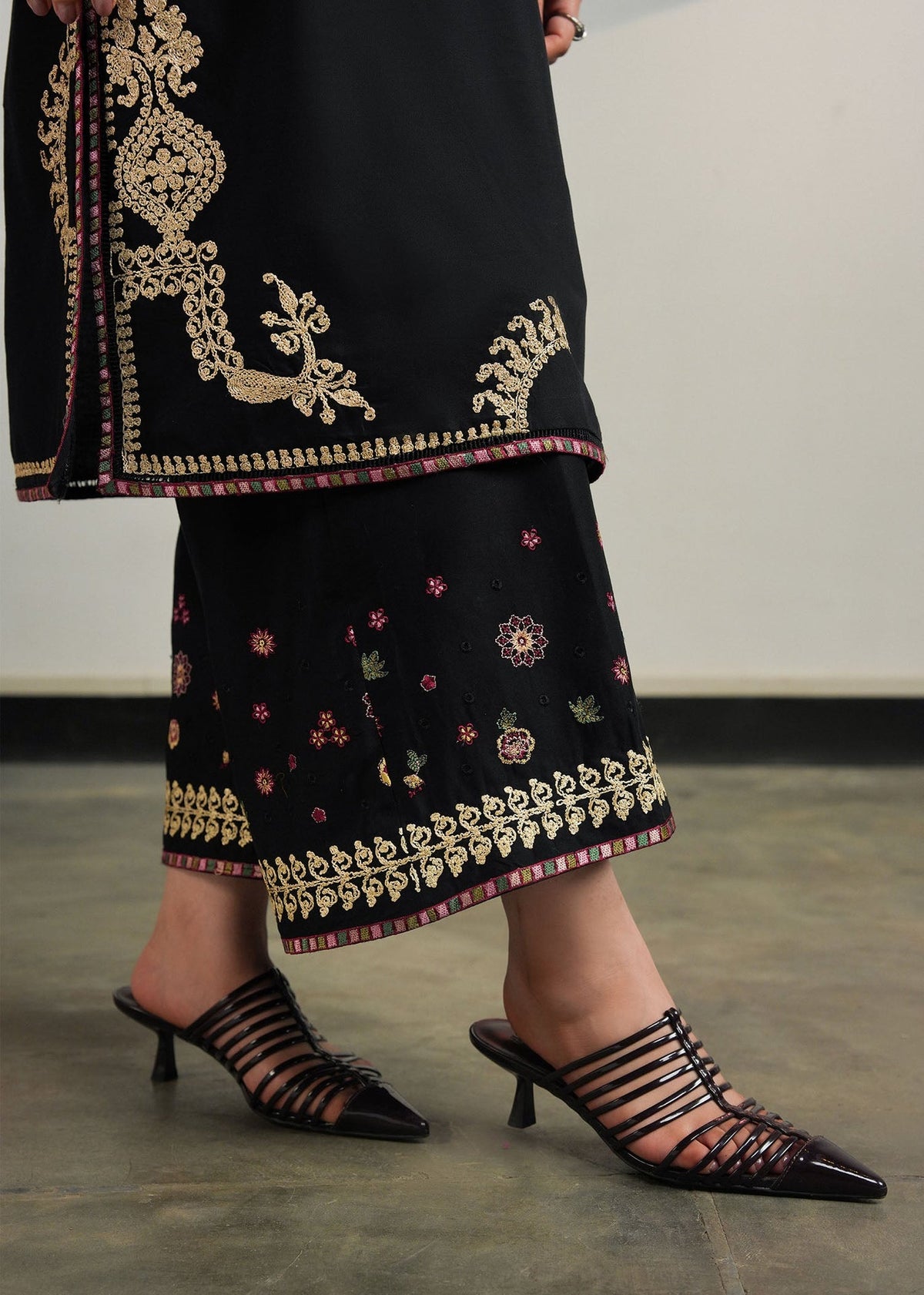 MSD-05 Autumn Pret black outfit 02444