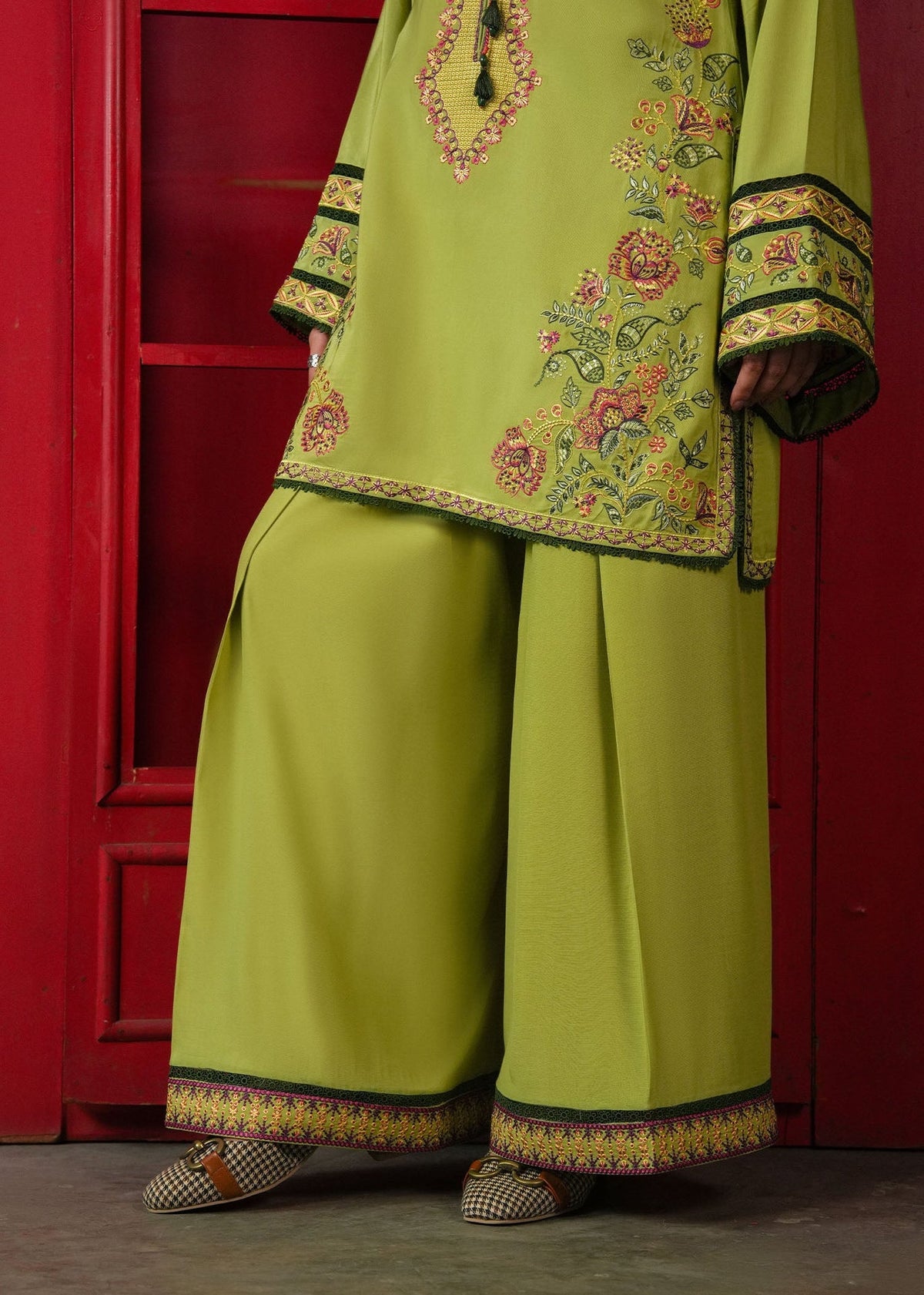 MSD-06 green outfit 03258