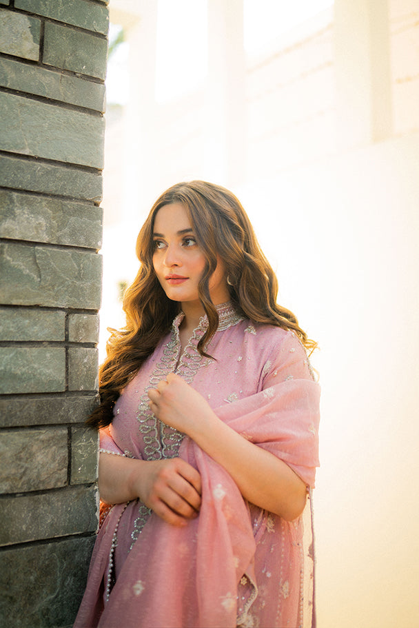 Aiman Khan (GAMAK)