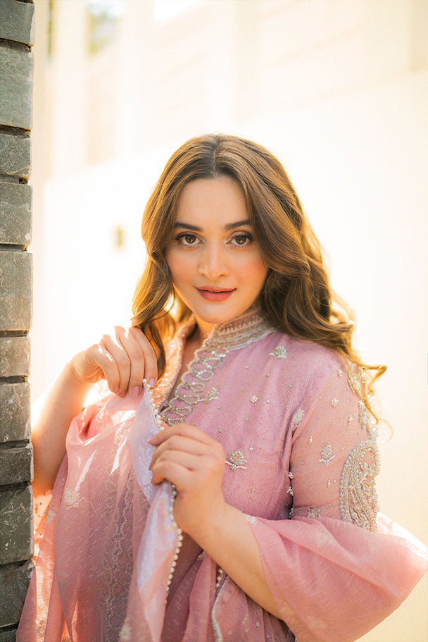 Aiman Khan (GAMAK)