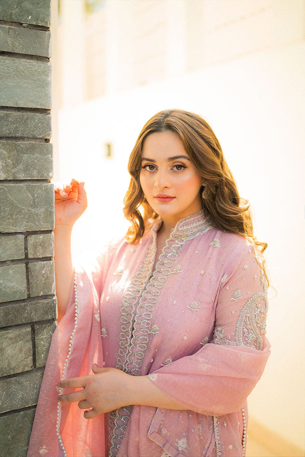 Aiman Khan (GAMAK)