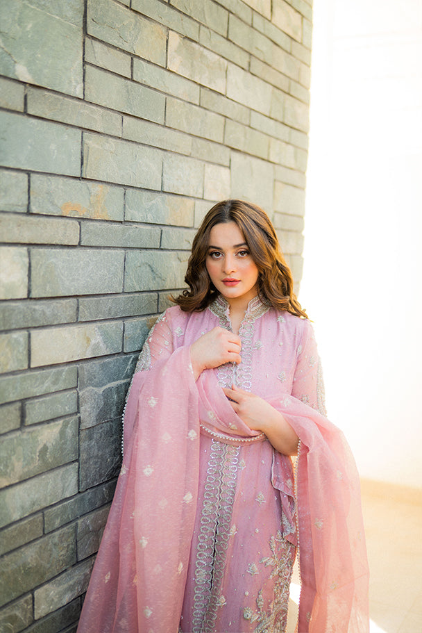 Aiman Khan (GAMAK)
