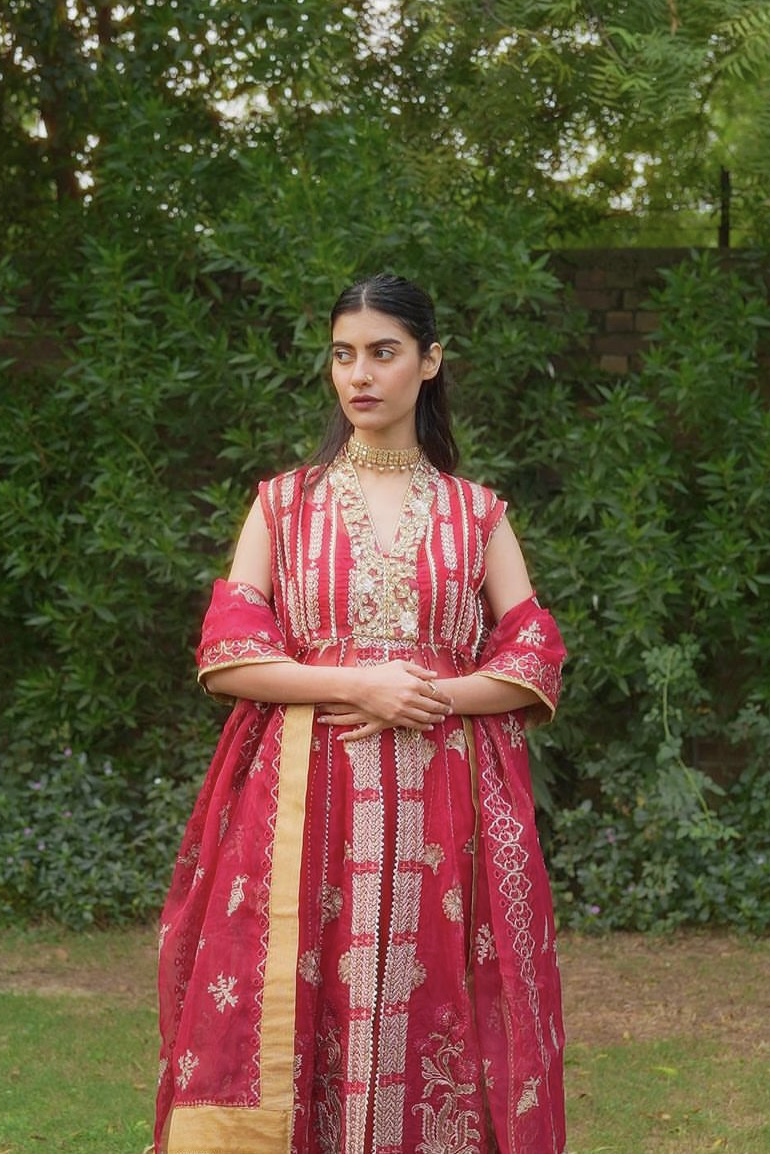 Fariha Sheikh (EZLYN)